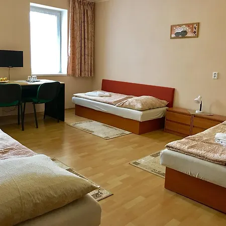 Avio Angels בית הארחה 3*